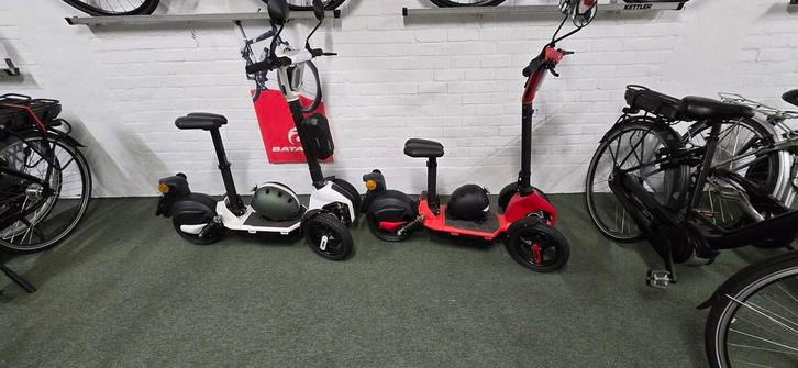 Doohan iLark elektrische step opvou Nieuw €1799 nu voor €900, Fietsen en Brommers, Steps, Elektrische step (E-scooter), Nieuw
