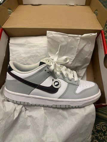 Nike - Platte schoenen - Maat: EU 38 - Nieuw in doos beschikbaar voor biedingen