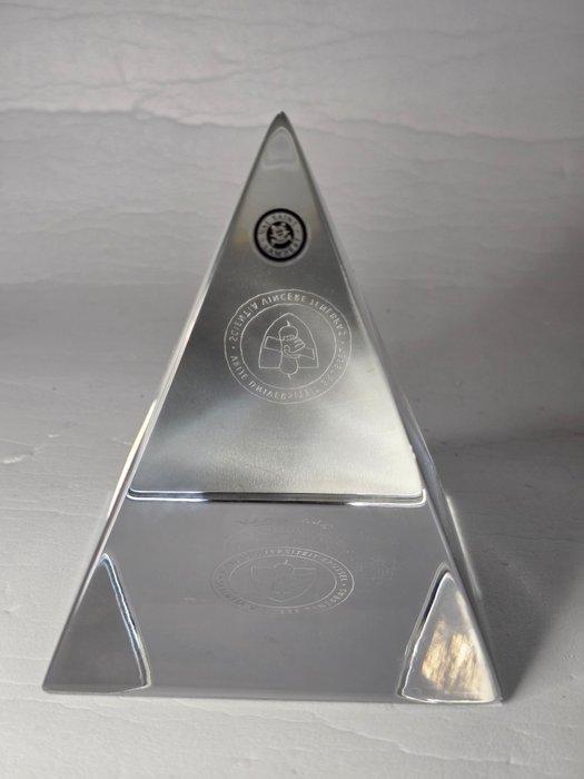 Val Saint Lambert - sculptuur, Kristallen pyramide - 12 cm -, Antiek en Kunst, Antiek | Glaswerk en Kristal