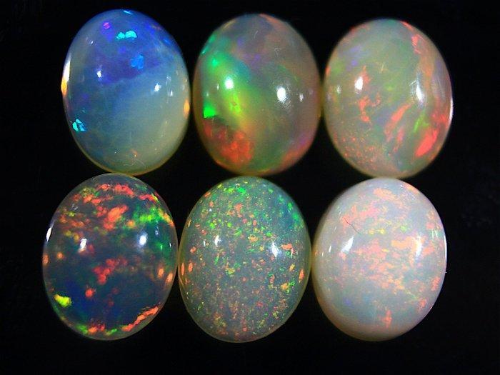 Ct. 11.50 Ethiopische opaal cabochon ovaal - Top, Verzamelen, Mineralen en Fossielen