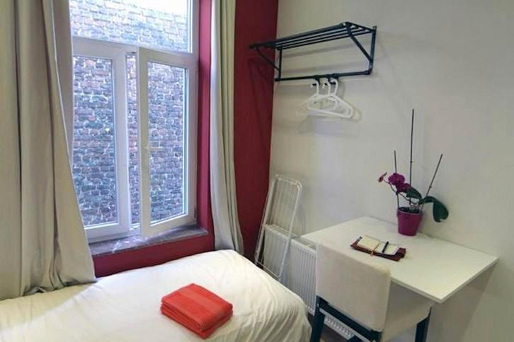 Appartement aan Avenue de la Brabançonne, Brussels, Immo, Appartementen en Studio's te huur, Minder dan 20 m²