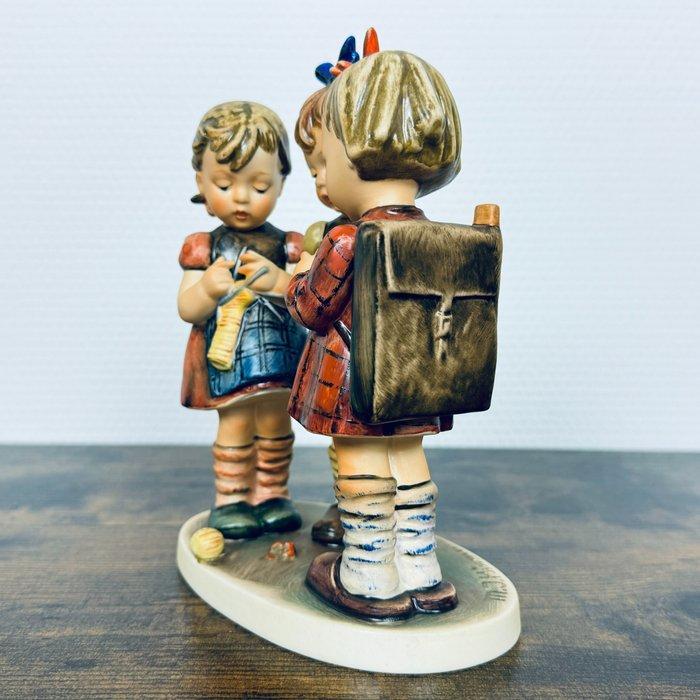 Hummel # 177/I - School Girl - TMK6 - Boxed - Figurine -, Antiek en Kunst, Curiosa en Brocante