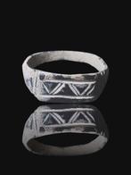Romain antique Époustouflant et rare VV Seal Bague (Sans