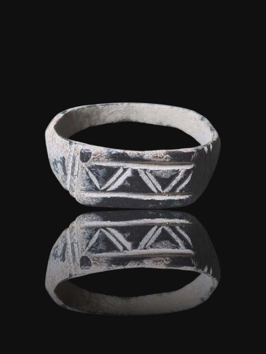 Romain antique Époustouflant et rare VV Seal Bague (Sans, Antiek en Kunst, Antiek | Overige Antiek