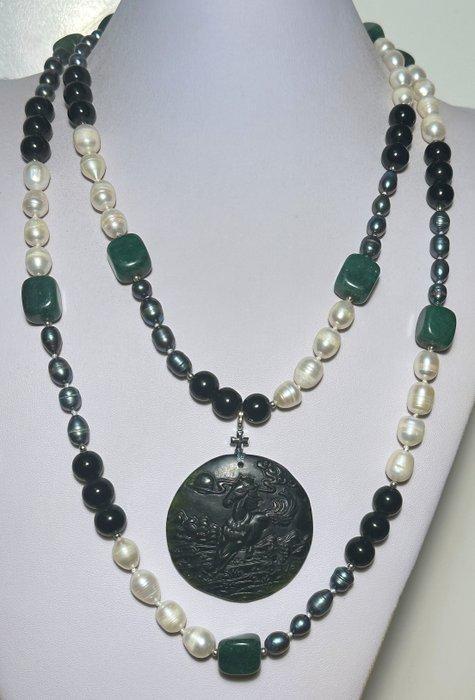 Perlas Natural; Nephrite Verde met losse hanger Paard van, Antiek en Kunst, Antiek | Boeken en Manuscripten