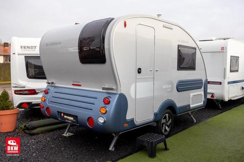 ADRIA Action 361 LH, Caravans en Kamperen, Caravans, 750 - 1000 kg, Douche, Gascomfoor, Hordeur, Kachel, Koelkast, Lichtmetalen velgen