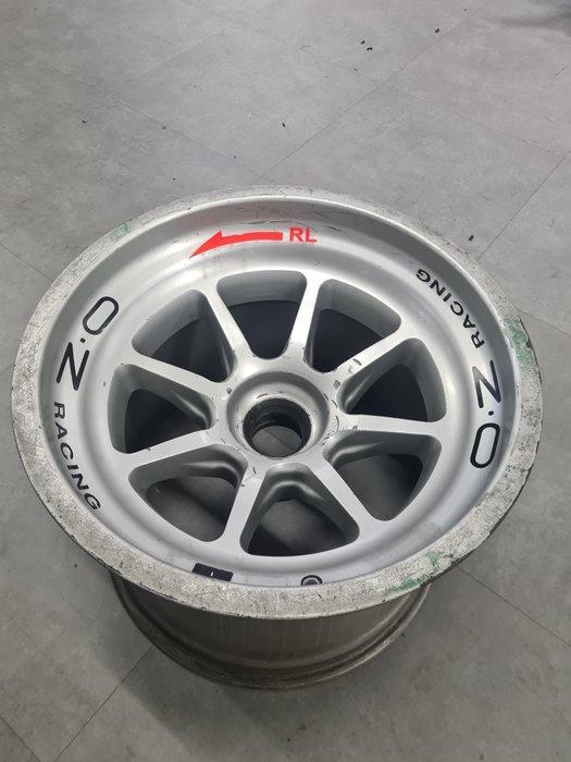 Formula rim 18 OZ Racing, Verzamelen, Automerken, Motoren en Formule 1