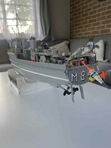Bateau miniature - Maquette militaire M841 – Télécommandée