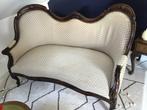 Canapé (meubles) - Bois - A pair of fauteuils and a sofa, Antiek en Kunst
