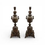 Kandelaber (2) - Zinklegering - Medaillon voor Dames, Antiquités & Art