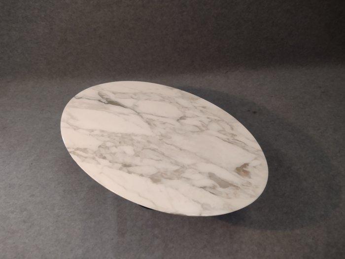 Knoll - Eero Saarinen - Salontafel - Tulip table - Marmer,, Antiek en Kunst, Kunst | Designobjecten