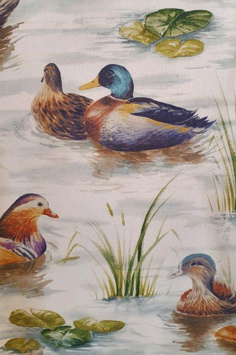 Weefsel met wilde eenden in een realistisch vijvertje -, Antiek en Kunst, Antiek | Tapijten, Tafelkleden en Textiel