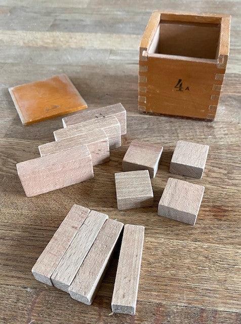 Houten blokjes in houten doosje 4A, Livres, Livres scolaires, Envoi