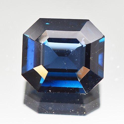 1 pcs Blauw Spinel - 4.89 ct - Lotus Gemology - Sri Lanka, Handtassen en Accessoires, Edelstenen