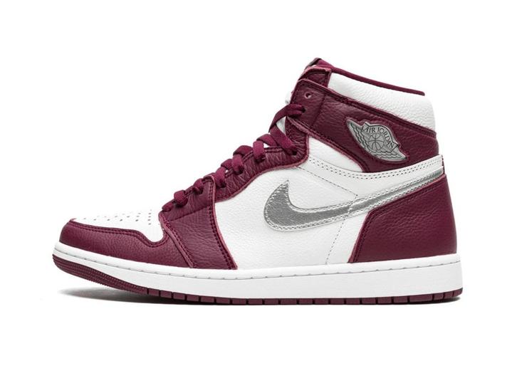 Air Jordan 1 Retro High OG Bordeaux - Maat 44 EU, Kleding | Heren, Schoenen, Ophalen of Verzenden