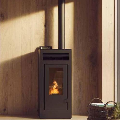 Pelletkachel 12 - 14 kW verwarmt snel grote ruimte tot 340m3, Huis en Inrichting, Kachels, Pelletkachel, Hout, Nieuw, Vrijstaand