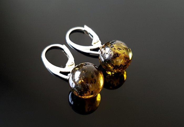 Zeldzame natuurlijke groene Baltische amberoorbellen zilver, Verzamelen, Dierenverzamelingen