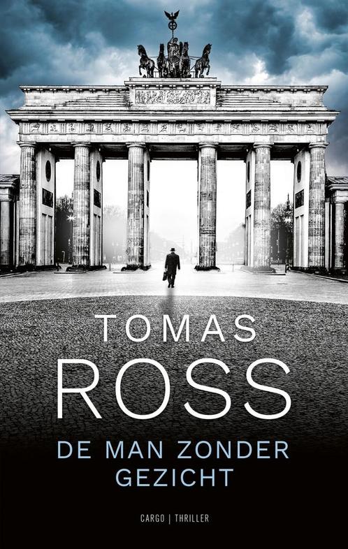 De man zonder gezicht (9789403105710, Tomas Ross), Livres, Romans, Envoi