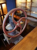 Koffiemolen - Gegoten ijzer - PEUGEOT 44 X 39 X 30 CM.