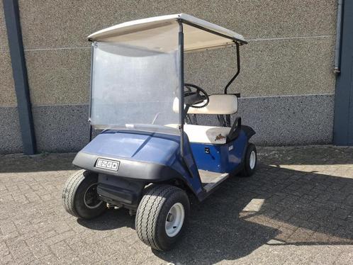 E-Z-GO TXT 2-Persoons Benzine Golfkar, Sport en Fitness, Golf
