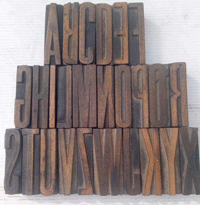 Drukblokken - Italië - Volledig Engels alfabet, Antiek en Kunst, Curiosa en Brocante