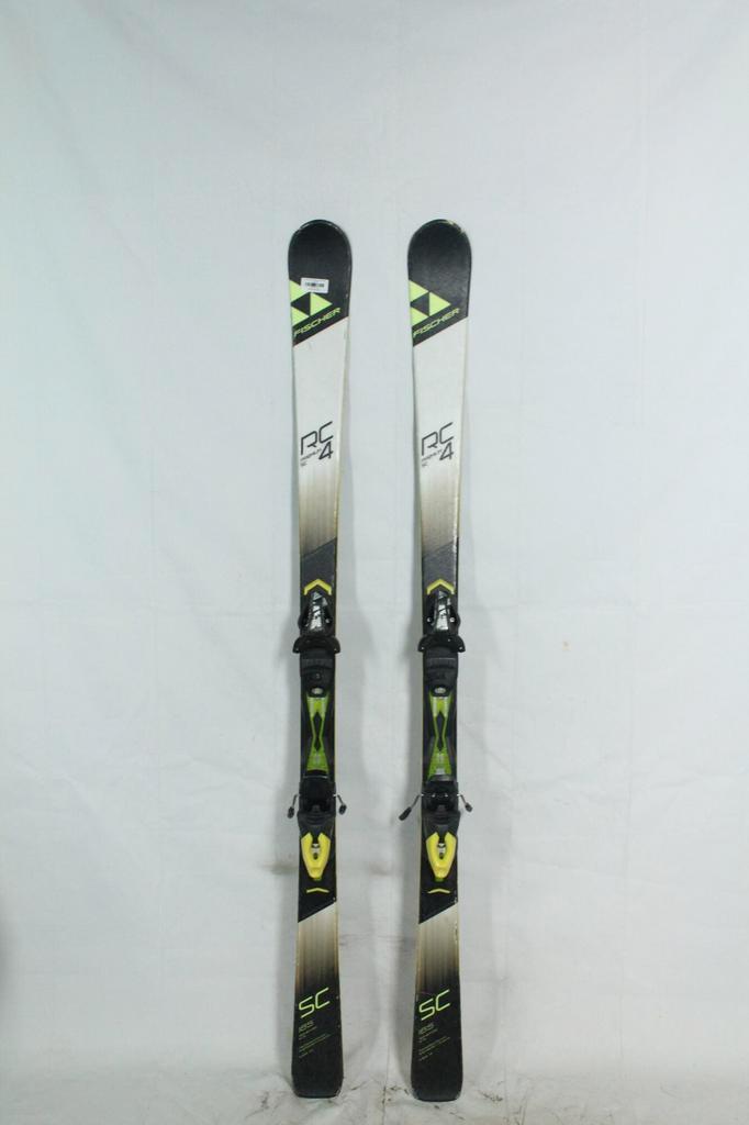 Fischer RC4 Premium SC beschadigd - 165, Sport en Fitness, Skiën en Langlaufen