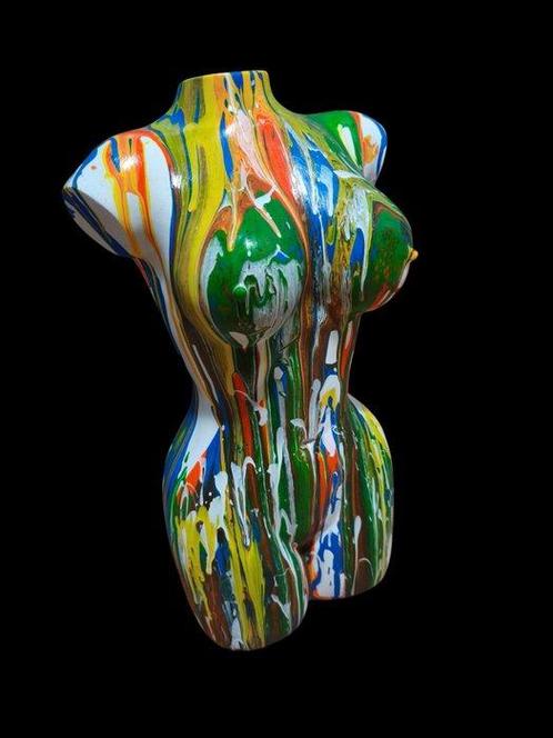 uu - Buste, La Curiosidad - 39 cm - Hars - 2020, Antiek en Kunst, Kunst | Designobjecten