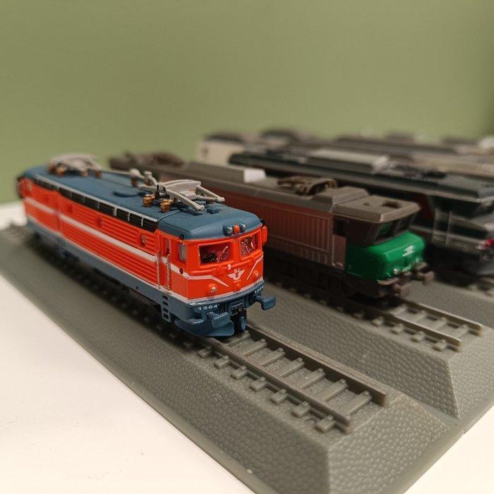 Del Prado N - Locomotive diesel-électrique (6) - Modèles, Antiquités & Art, Antiquités | Jouets