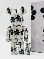 Banksy x Brandalism x Medicom Toy Be@rbrick - Flying Balloon, Antiek en Kunst