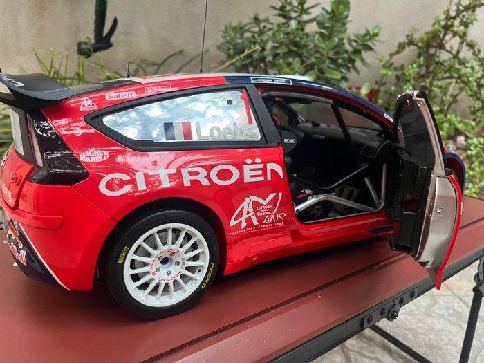 Altaya 1:8 - Modelauto - Citroën C4 WRC 2008 Sébastien Loeb, Hobby en Vrije tijd, Modelauto's | 1:5 tot 1:12