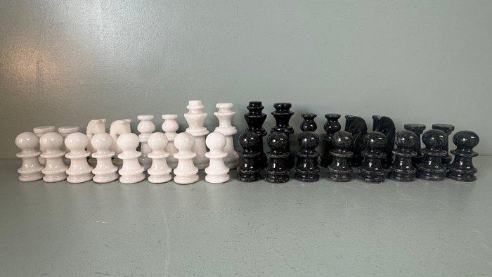 Schaakspel - Elegante Zwart en Witte Marmeren Schaakstukken, Antiek en Kunst, Curiosa en Brocante