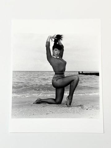 Bunny Yeager (1929-2014) - Pin-up Bettie Page in Key