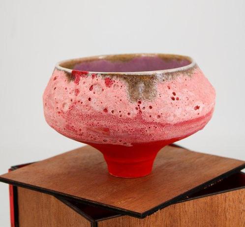 Max Modolo - Bol - Ciotola in porcellana smalto Coral con, Antiek en Kunst, Kunst | Designobjecten