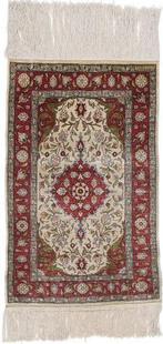 Luxurious Turkish Silk Hereke Carpet with 10/10 Quality -