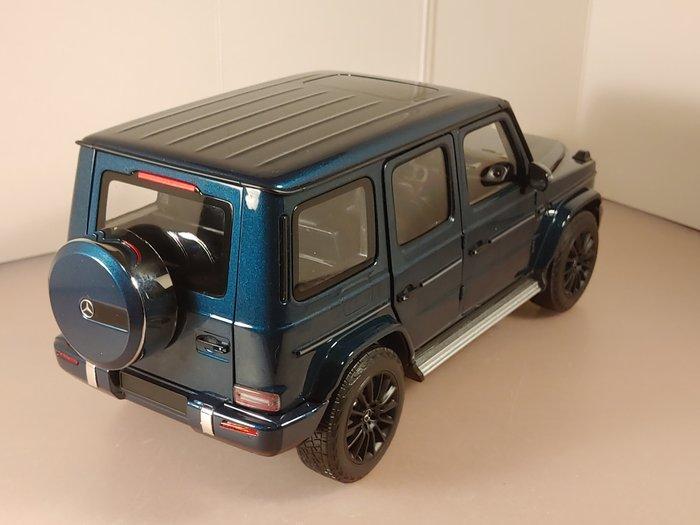 Minichamps 1:18 - Model stationwagon - Mercedes-Benz AMG, Hobby en Vrije tijd, Modelauto's | 1:5 tot 1:12