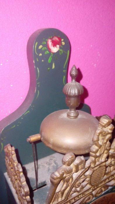 Friese stoelklok - Koper, Hout, Messing - 1960-1970, Antiek en Kunst, Antiek | Klokken