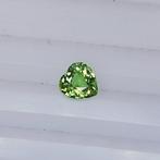 Zonder minimumprijs Demantoid - 0.74 ct - International, Handtassen en Accessoires, Edelstenen, Nieuw
