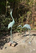 Tuindecoraties in de vorm van kraanvogels  (tsuru)-fontein