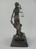 Beeldje - Lady Justice - Brons, Marmer, Antiek en Kunst