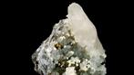 Calcite avec dolomite et pyrite sur quartz - Cavnic,
