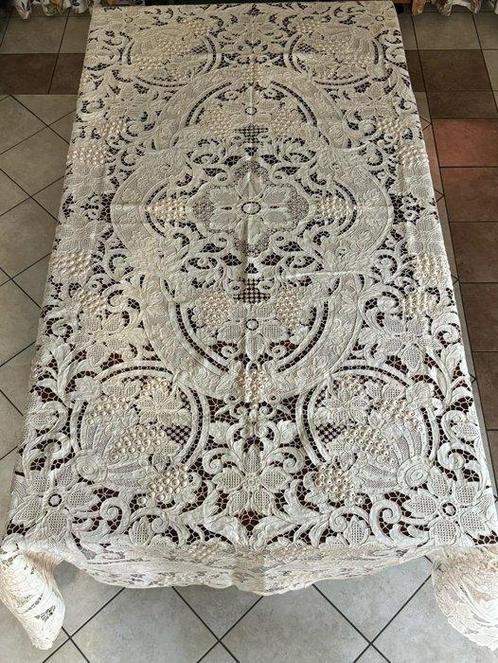 Tafelkleed (13)  - 253 cm - 170 cm - Tafellaken + 12, Antiek en Kunst, Antiek | Tapijten, Tafelkleden en Textiel