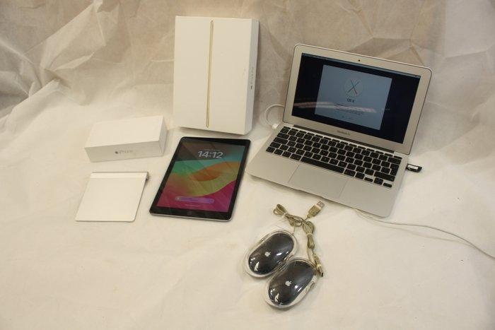 Interesting find: Lot of Apple goodies - Macbook Air 11 inch, Games en Spelcomputers, Spelcomputers | Overige Accessoires