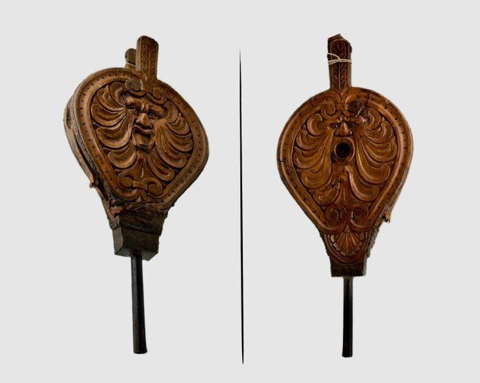 Openhaard accessoire - Volheid God Eolo - Hout, IJzer, Antiek en Kunst, Antiek | Overige Antiek