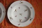 Kop en schotel (2) - Porselein - 2 borden van hard porselein