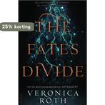 The fates divide / Carve the mark / 2 9789000354245, Verzenden, Veronica Roth