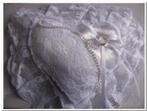 Kussen wit Trouwring kussen 18 cm. hartvorm Kussen wit Trou, Nieuw