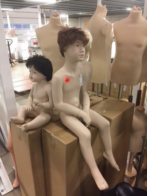 *TIP*  Zittende kinderen met pruik, Zakelijke goederen, Kantoor en Winkelinrichting | Winkel en Inventaris, Ophalen of Verzenden