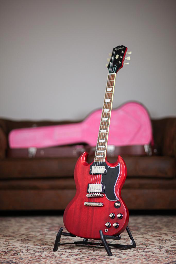 Epiphone 1961 Les Paul SG Standard | Aged Sixties Cherry, Muziek en Instrumenten, Snaarinstrumenten | Gitaren | Elektrisch, Verzenden