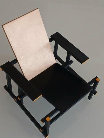 CA design production - collection - Gerrit Rietveld - Chaise