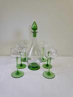 Ensemble ancien en verre uranium – Carafe + 6 verres à pied, Antiek en Kunst